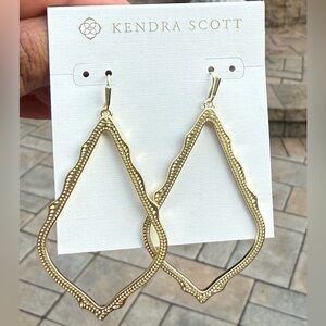 NWOT- Kendra Scott Sophia Drop Earrings